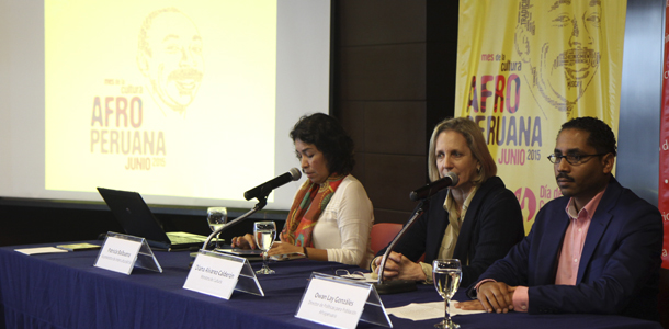 En la imagen aparece la ministra de Cultura, Diana Álvarez-Calderón, acompañada de la viceministra de Interculturalidad, Patricia Balbuena, y del director de Políticas para la Población Afroperuana, Owan Lay.